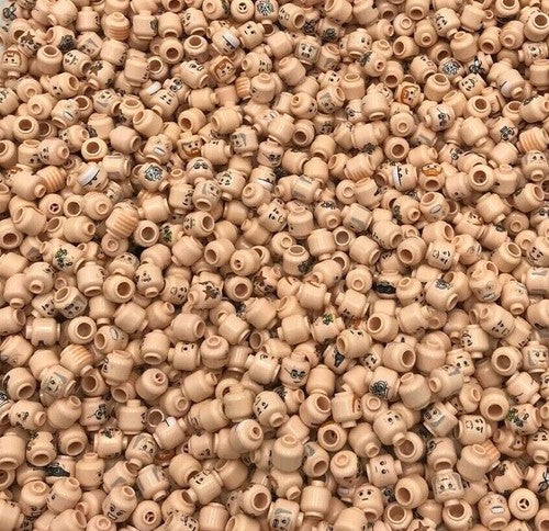 LEGO NEW  BULK LOT OF 50 LIGHT FLESH MINIFIGURE HEADS FIGURE TOWN CITY MORE